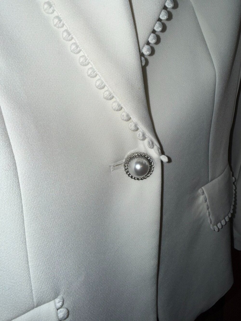 VENUS White Blazer & Shorts Set – Pearl Trim Two-Piece Size 2 - Picture 8 of 8